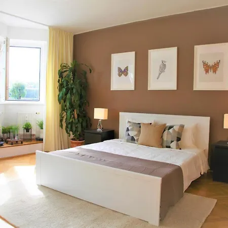 Modern In The Famous Postcard Apartment