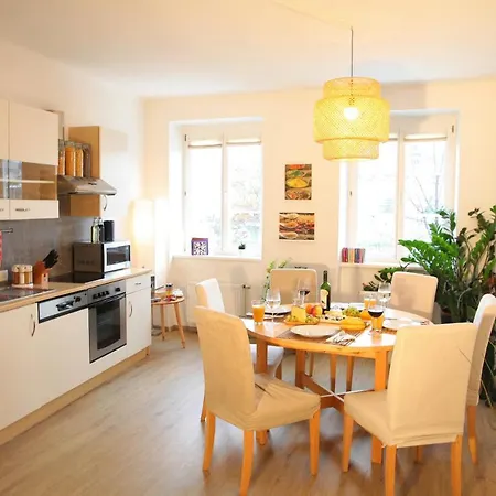 Modern In The Famous Postcard Apartment *